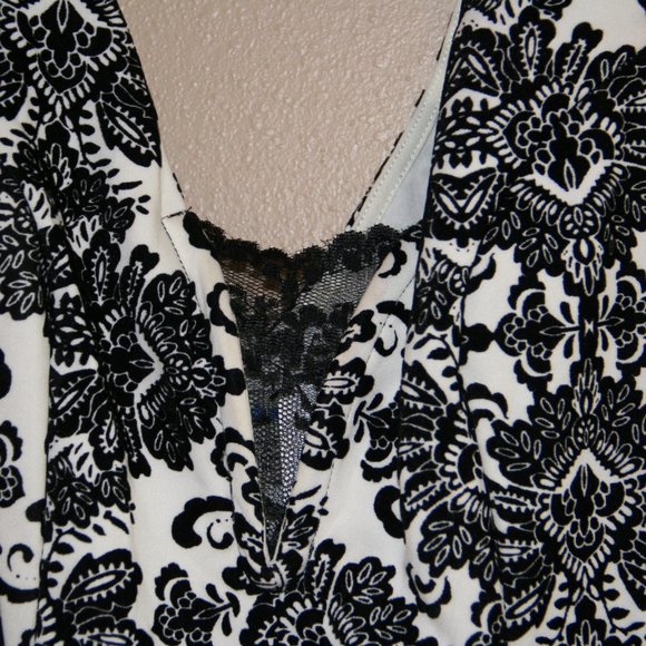 Bailey Blue Raised Velvet Sleeveless Cocktail Dress w/ pick a boo Lace Size L - Picture 3 of 3